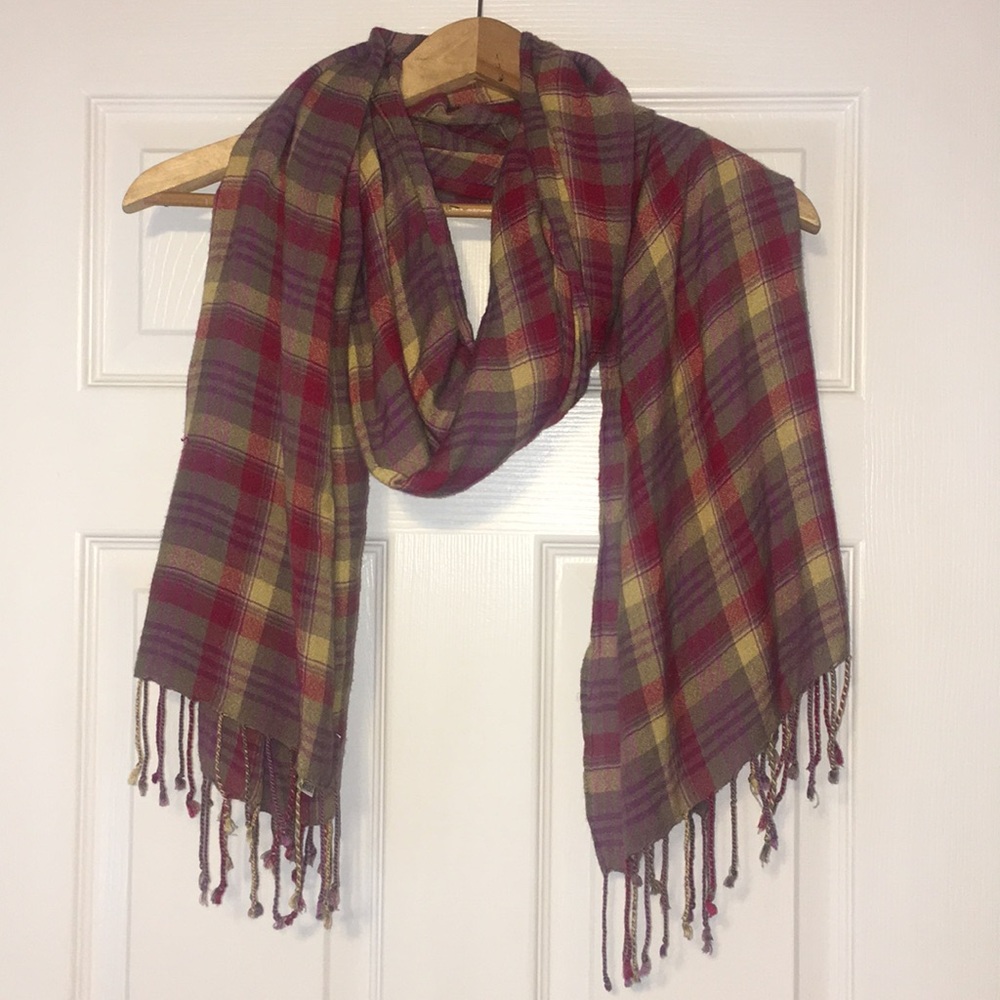 Gap Scarf